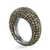 Ring 18 kt WG, schwarz rhodiniert, 327 Brill. 6,06 ct, braun