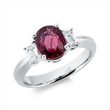 Ring 900 Pt Platin, 2 Sm.schliff 0,45 ct, TW-si, 1 Rubin 2,03 ct rot