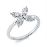 Ring 18 kt WG, 4 Brill. 0,04 ct, TW-si, 4 Nav. 0,37 ct, TW-si, 16 Brill. 0,05 ct, TW-si