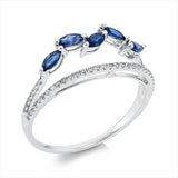 Ring 18 kt WG, 45 Brill. 0,17 ct, TW-pi, 5 Saphire 0,40 ct blau