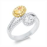 Ring 18 kt, 1 Oval 0,41 ct, D-if, 51 Brill. 0,40 ct, TW-si, 1 Oval 0,53 ct, gelb, 16 Brill. 0,14 ct, gelb