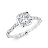 Ring 18 kt WG, 8 Tr. 0,35 ct, 1 As. 0,27 ct, 26 Br. 0,29 ct, TW-vsi