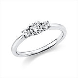 Ring 18 kt WG, GIA2406264032, 1 Brill. 0,30 ct, TW-si, 2 Brill. 0,20 ct, TW-si