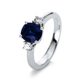 Ring 18 kt WG, 2 Brill. 0,23 ct, TW-vsi, 1 Saphir 1,88 ct blau