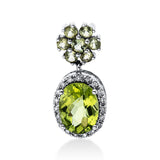 Anhänger 18 kt WG, 19 Brill. 0,07 ct, I-si2, 8 Peridot 1,78 ct grün